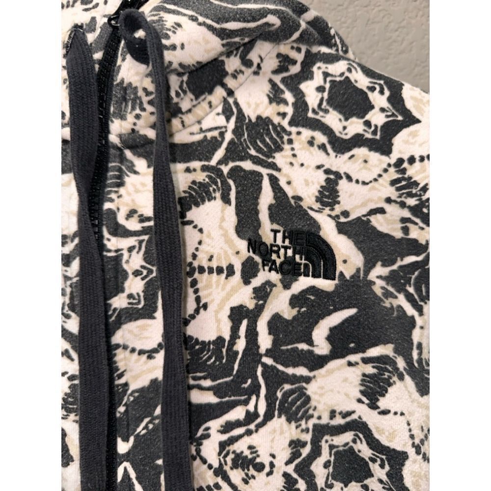 Women's The North Face Jacket - Picture 2 of 6